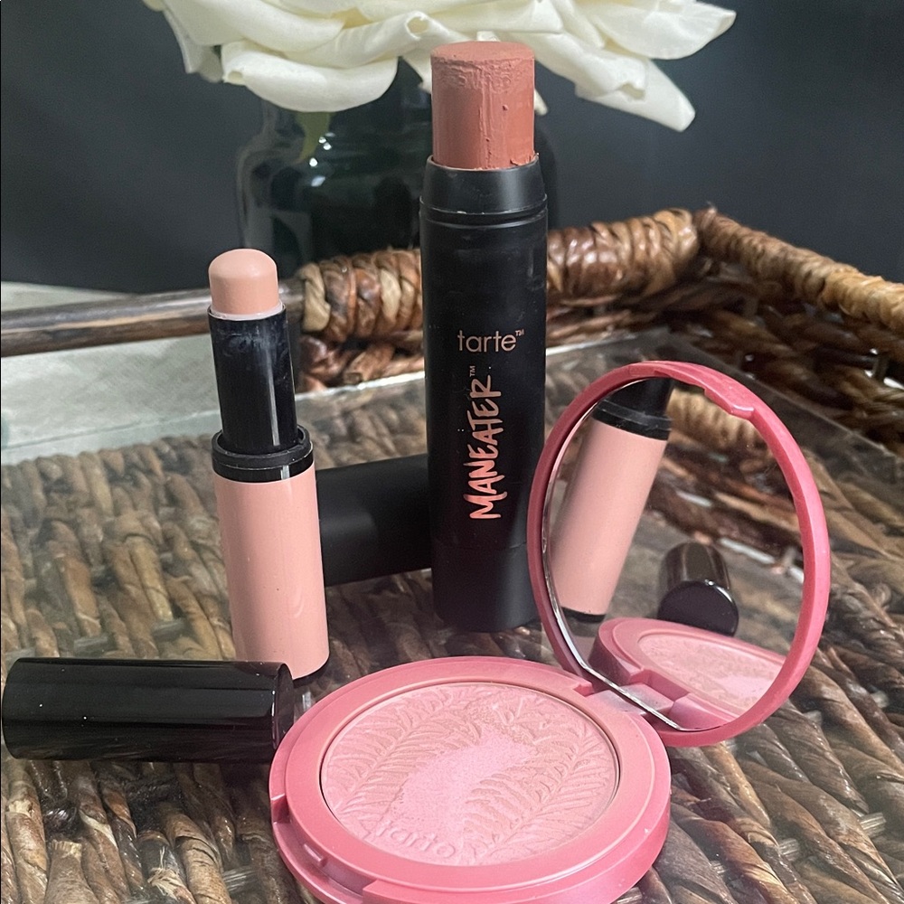 Tarte Maneater Blush and Lip Set - Soft Pink plus Bobbi Brown concealer